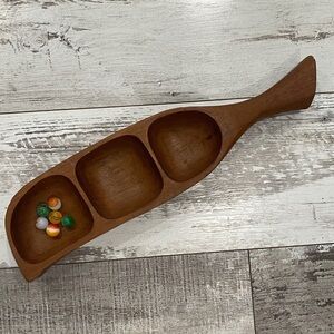 Teak serving tray holiday snacks farmhouse rustic classic pea pod design 3 cups